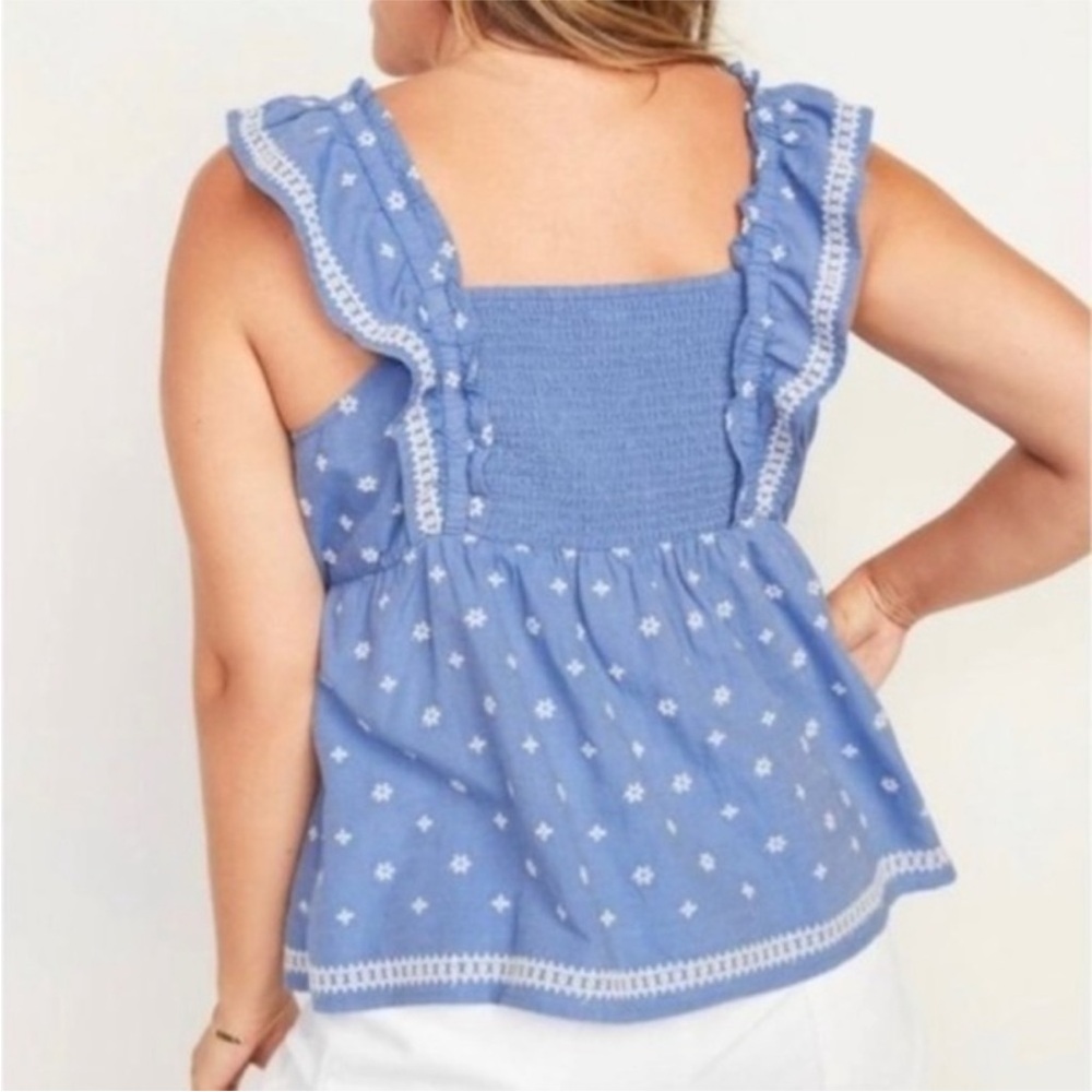 Old Navy Chambray Blue Embroidered Top, Floral Ruffle size medium - Picture 3 of 10
